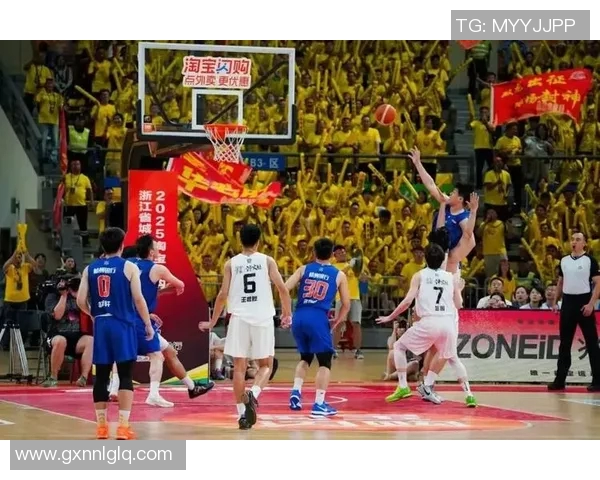 杭州篮球队以53分领跑联赛积分榜展现强劲实力和夺冠希望 杭州篮球队以53分领跑联赛积分榜展现强劲实力和夺冠希望