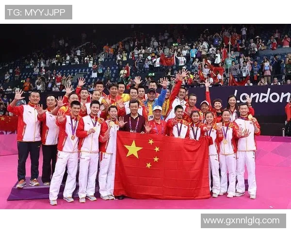 上海羽毛球队在全国锦标赛中的拼搏历程与荣耀时刻揭秘 上海羽毛球队在全国锦标赛中的拼搏历程与荣耀时刻揭秘