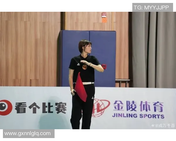 李丽专访回顾排球生涯与欧冠足球的精彩瞬间与心路历程