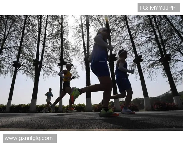 深圳极限运动队在马拉松大满贯积分榜中以76分领先全场展现强劲实力 深圳极限运动队在马拉松大满贯积分榜中以76分领先全场展现强劲实力