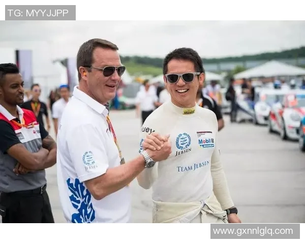 重庆极限运动队在运动世界攀岩锦标赛中以50分领跑积分榜展现强大实力 重庆极限运动队在运动世界攀岩锦标赛中以50分领跑积分榜展现强大实力